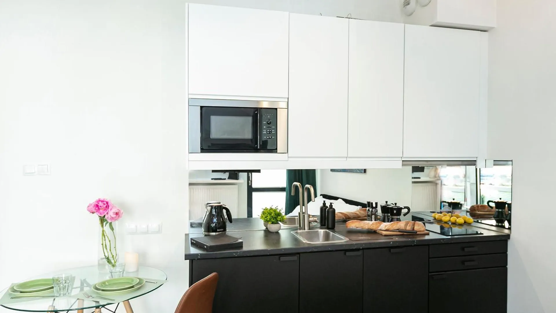 Апартаменты Chlodna 22A - Duzy Taras - Large Terrace - Bezplatny Parking - Free Parking - Better Rental Варшава